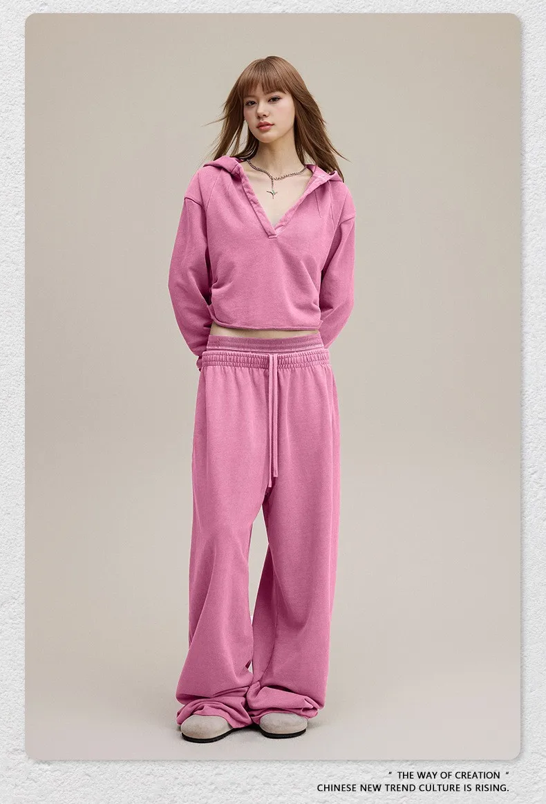 Street retro picante chica Feng Shui lavado viejo cuello en V plisado estilo corto con capucha de manga larga para mujer