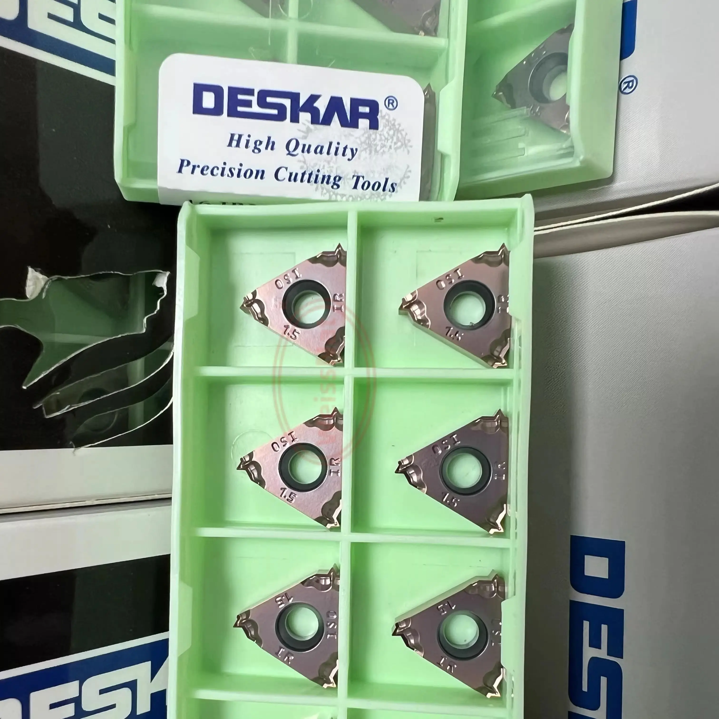 

Твердосплавные пластины DESKAR 16IRM1.0ISO, 16IRM2.0ISO, 16ERM2.5ISO, 16ERM3.0ISO, 16IRMAG55, AG60, 16ERM11W, LF6018, LF6118, 16IRM, 16ERM