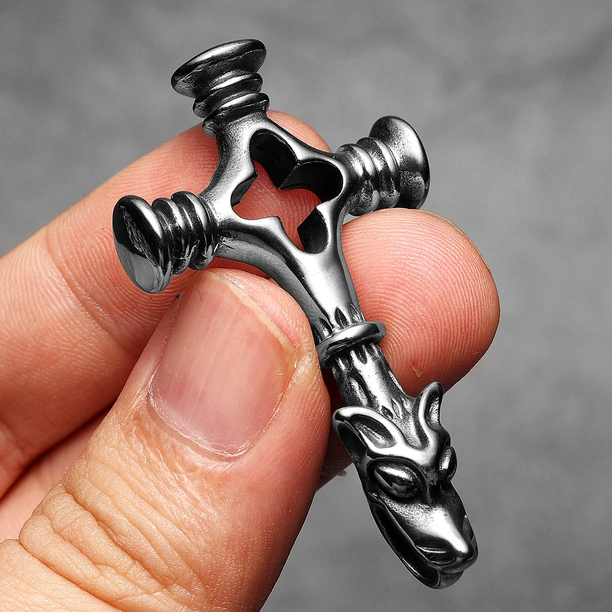 Wolf Hollow Cross Men Necklaces Stainless Steel Pendant Chain Women Fashion Jewelry Punk New In Accessories Gifts Wholesale