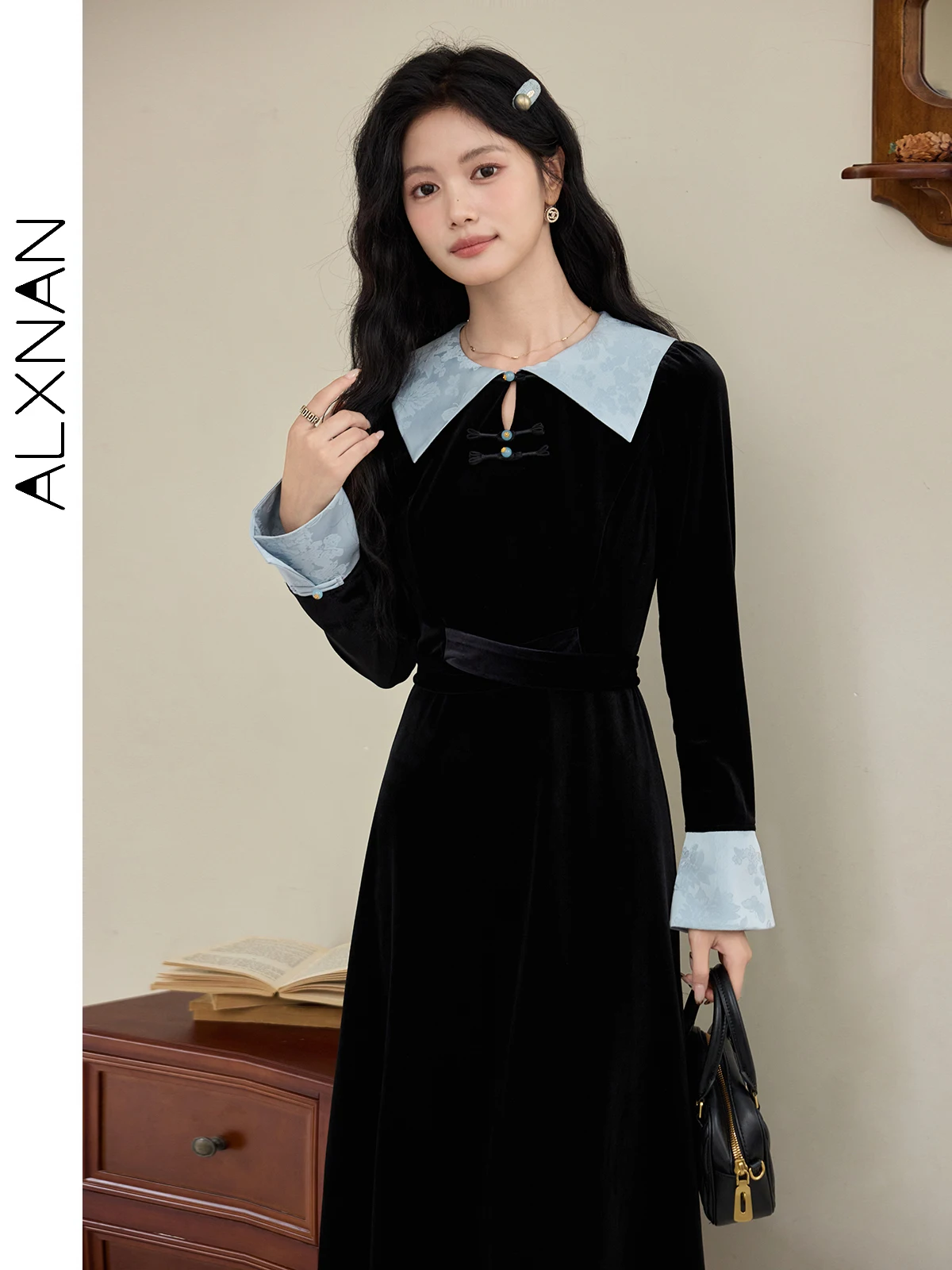 ALXNAN Fluwelen Warme Jurken voor Vrouwen Patchwork Revers Kraag Knoop Knop Lange Mouw Midi Jurk 2024 Winter Slanke Kleding L52212