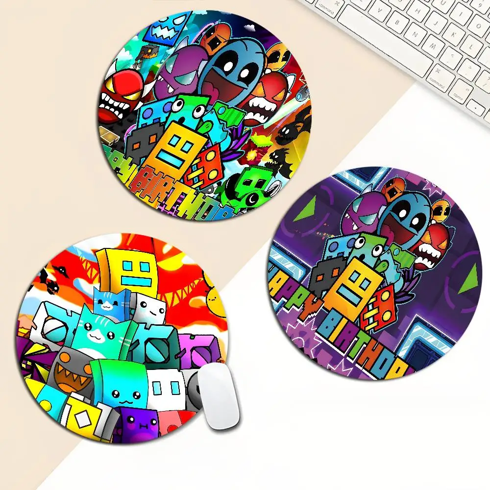 

Cartoon Geometry Dash Video Game Small Round Desktop Desk Mat Kawaii Gaming Accessories Pad Mouse Pad for PC Gamer Mousemat