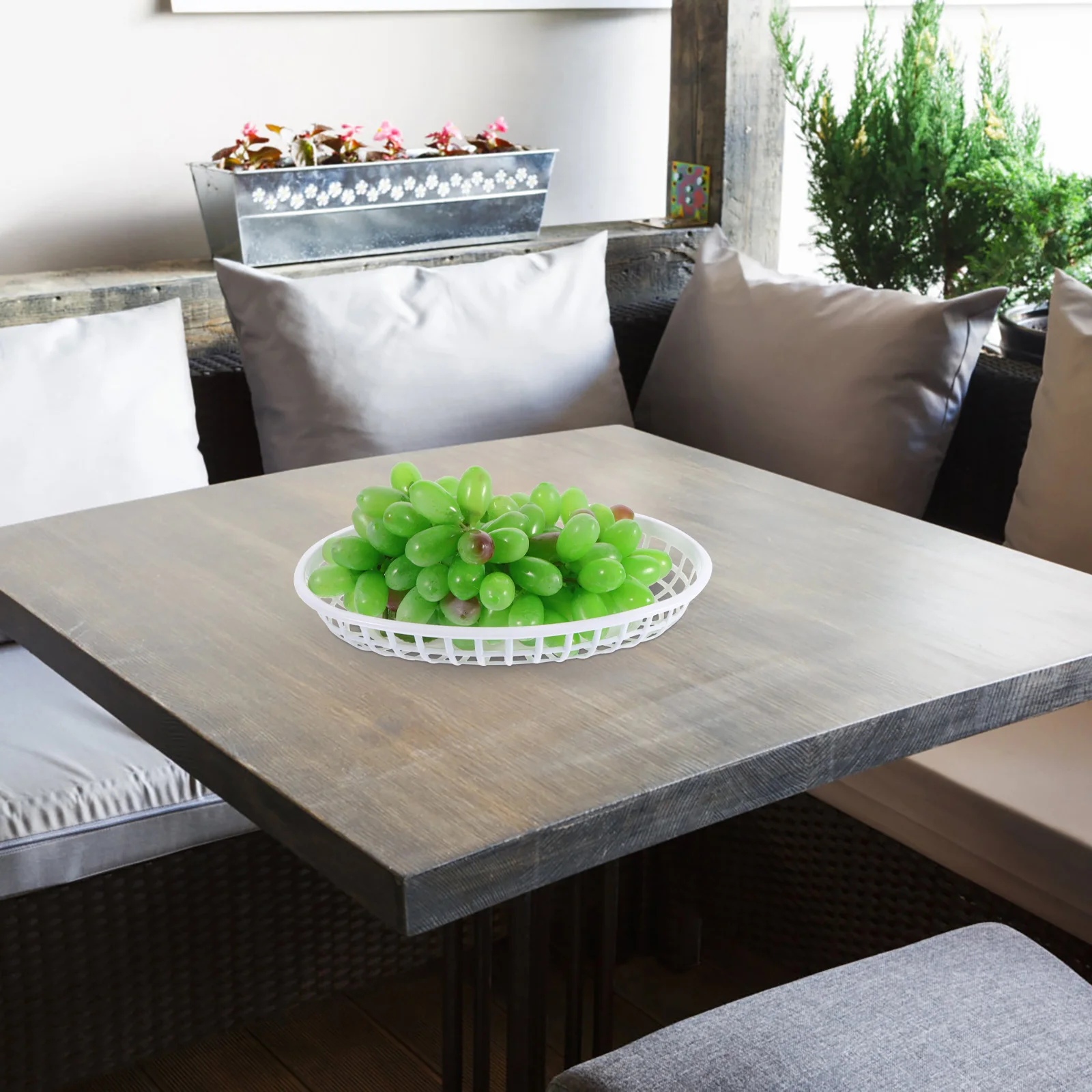 

4Pcs Plastic Snack Trays PP Material Fruit Basket Storage Baskets Practical Decorative Snack Containers Fruit Trays