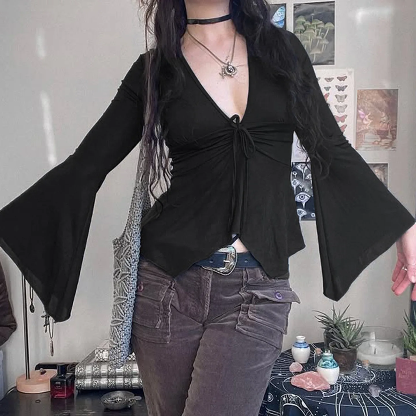 

2025 Solid Color Waist Slimming Strap Trumpet Sleeve Cardigan Women's V-neck Loose Casual Long Sleeved Top