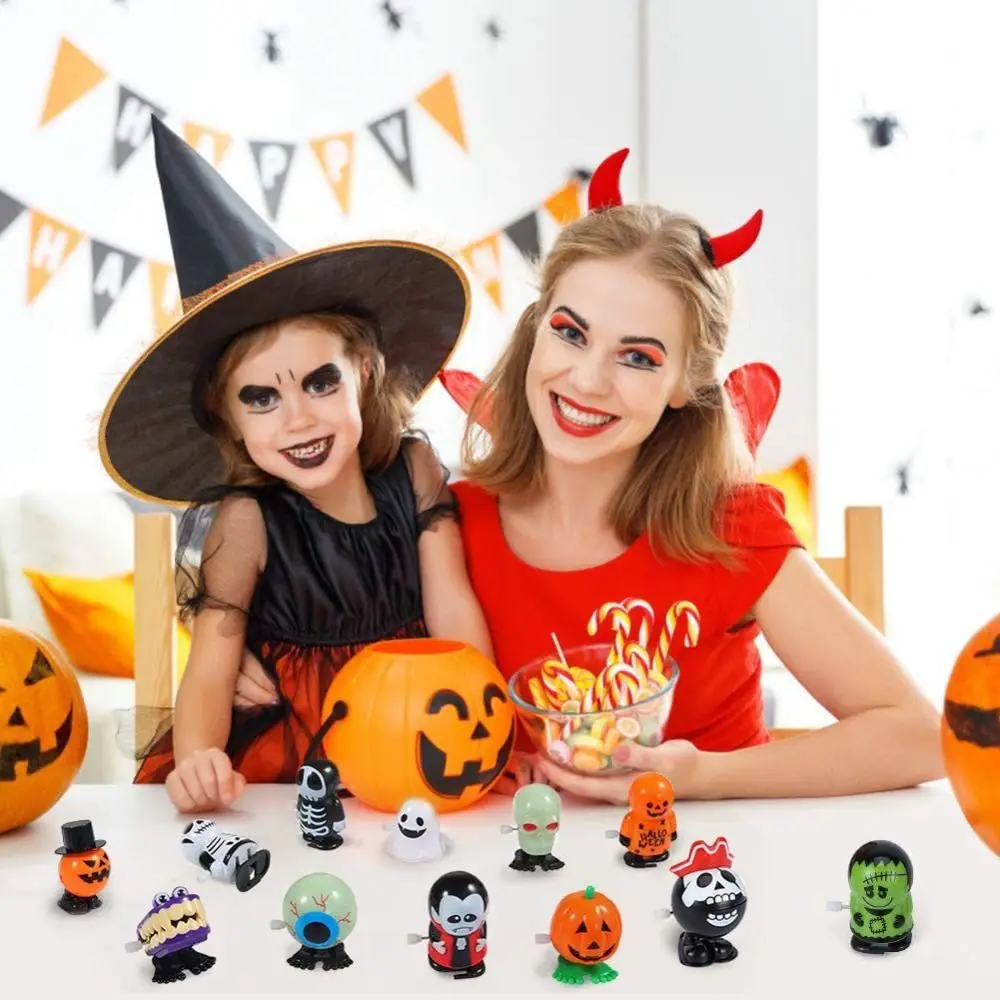 Cartoon Halloween Series Wind-up Toy Jumping Pumpkin Halloween Clockwork Toys Pirate Head Ghost Prank Toys Gift