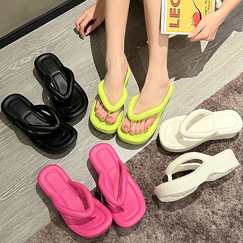 Women Beach slippers Flip Flops Thick Sole Wedge Heels Sandals Girls Outdoor Slides Non-Slip Homes Slippers Fashion Flip-Flops