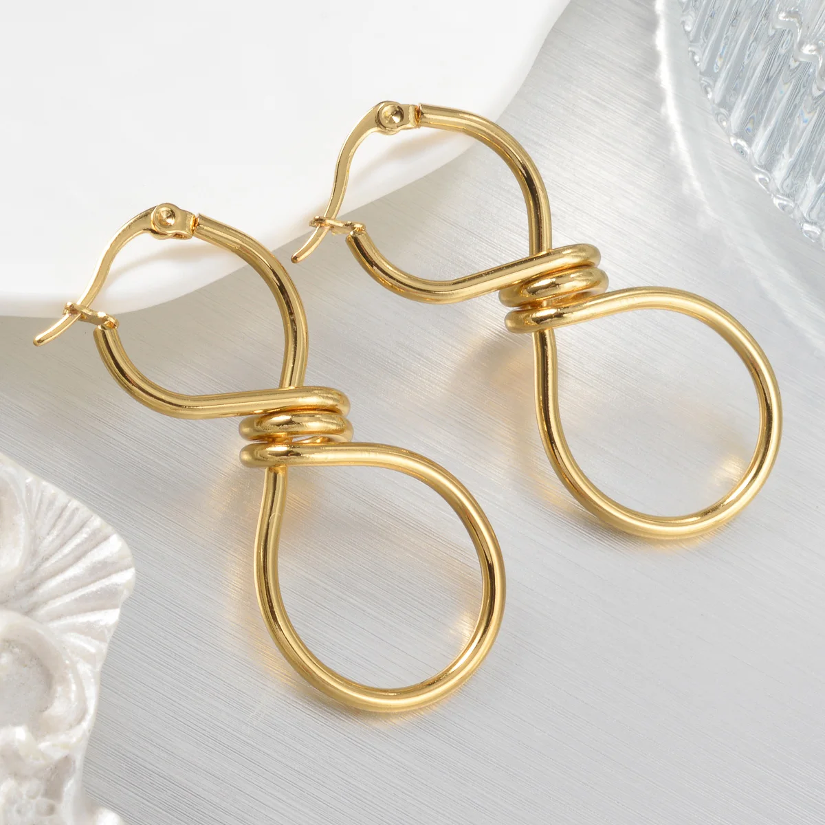 

Minimalist Style Knotted Hoop Drop Earrings Women Gold Plated Geometric Dangle Earrings for Party Birthday Date Work Occasion