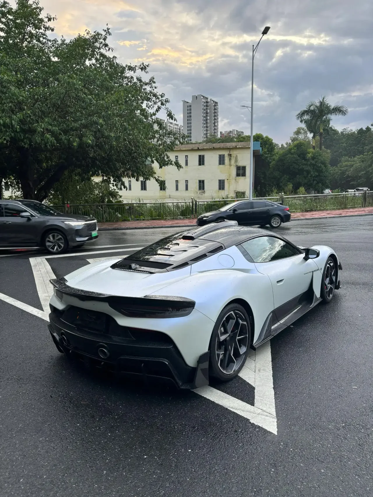 Factory Hot Selling For Maserati MC20 Upgrade MSY Style Dry Carbon Fiber Front Lip Front Canards Side Skirt Rear Diffuser Rear S