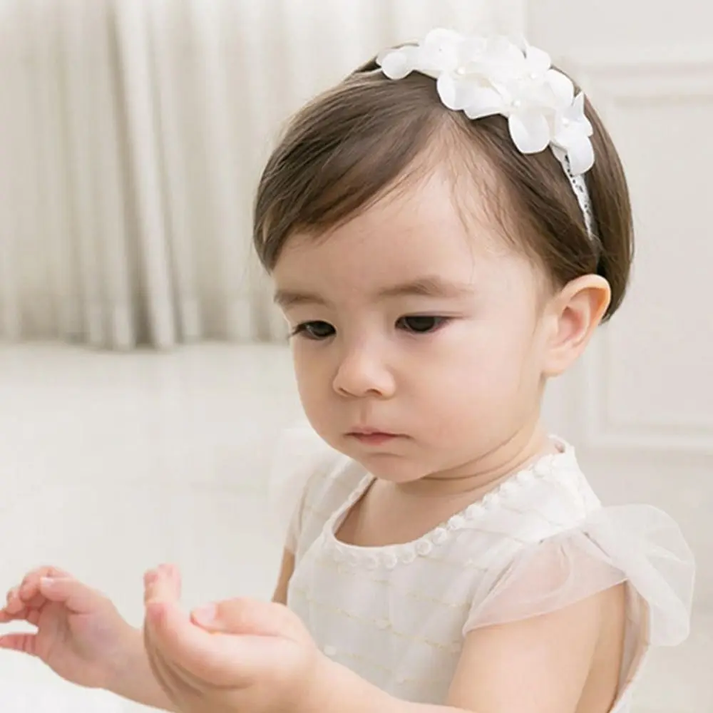 Diadema de perlas para bebé recién nacido, flor de encaje blanco, diadema elástica hecha a mano para niña, diademas para niño pequeño