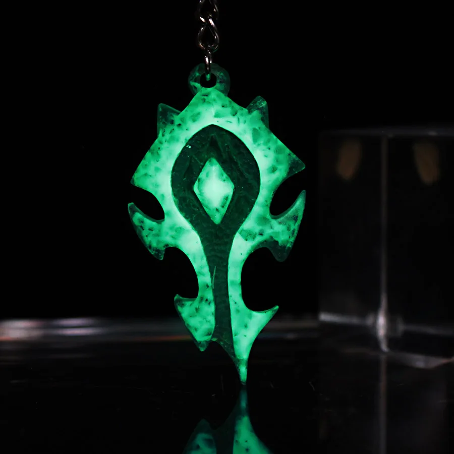 NEW WOW The Horde Keychain GLOW In The DARK Luminous World of Warcraft Key Chain Pendant Amulet Gift For Boys men