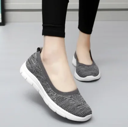 Women Sneakers Fashion Light Slip-On Socks Shoes Casual Flat Loafers 2024 Summer Breathable Mesh Vulcanized Shoes Women Trainers