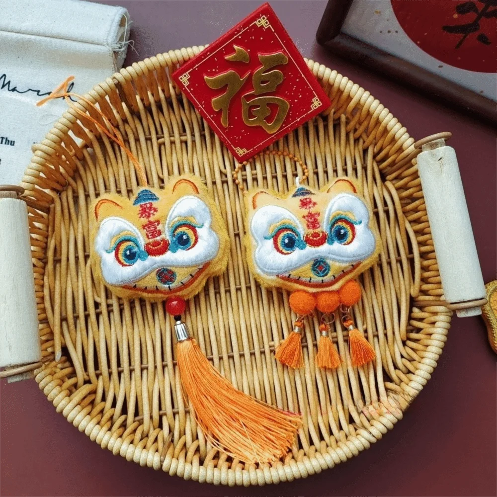 Chinese Style Lion Dance Pendant New Year Theme Lion Ornament Hanging Chain Long Tassel Bag Charm Pendant