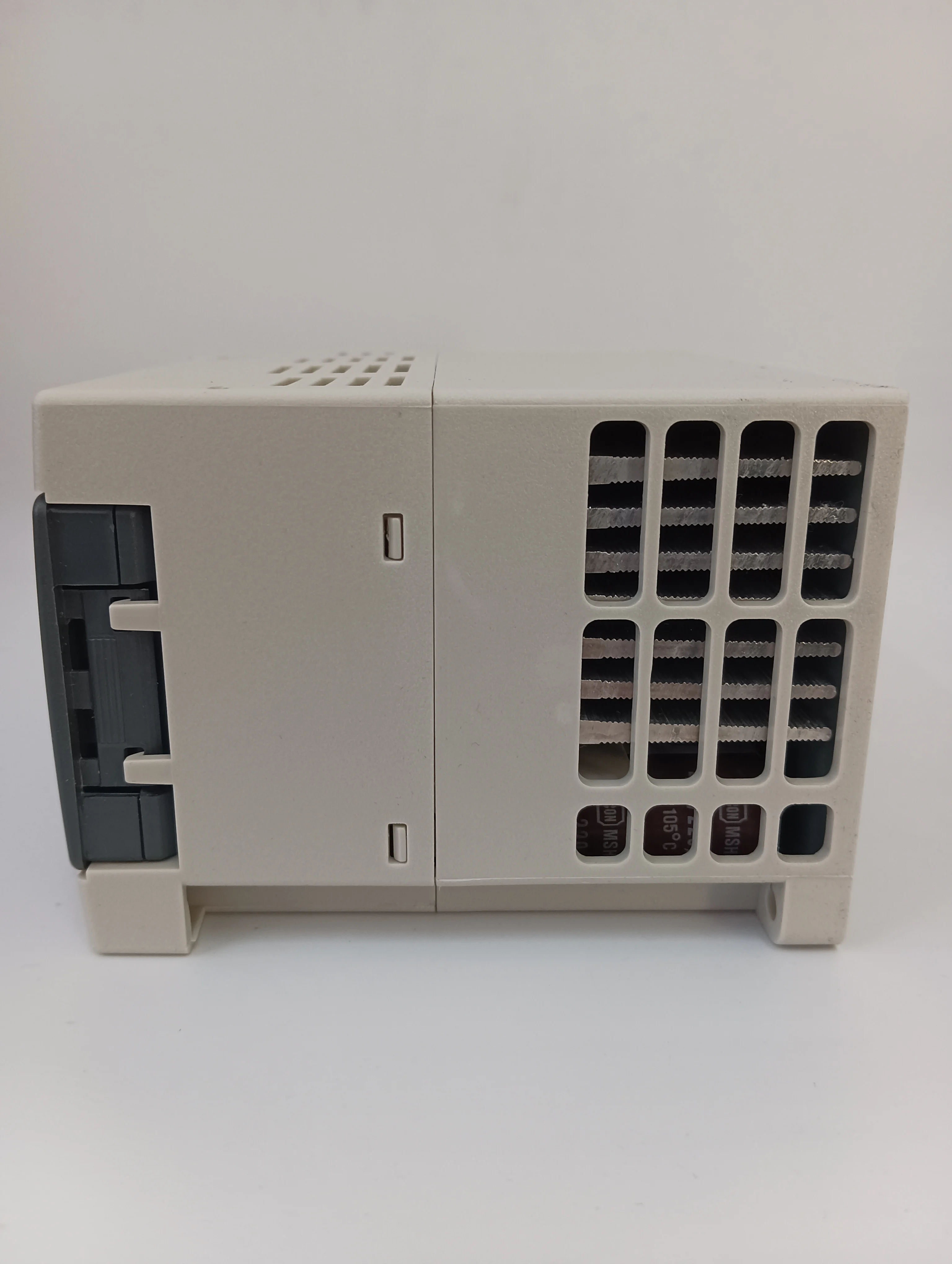 Solar VFD 0.4/0.75/1.5/2.2KW 0.5/1/2/3HP Output Variable Frequency Drive Converter Motor Speed Vector Control Inverter