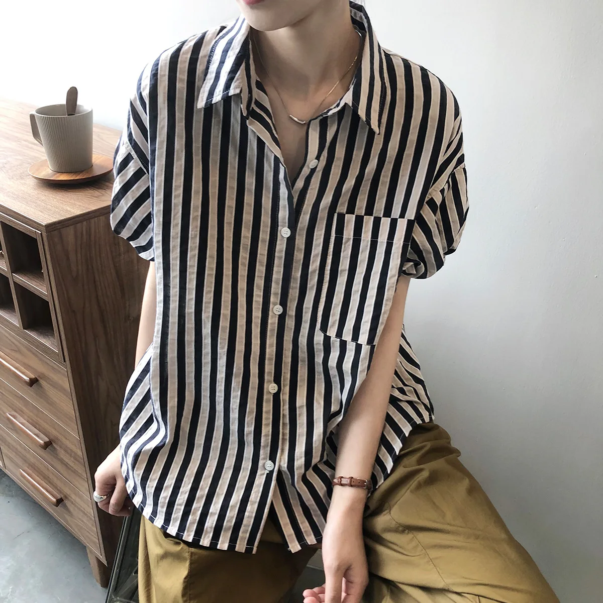 

2023 SummerShort Sleeve Striped Blouse for Women Button Up Shirts Korean Fashion Loose Tops Elegant Ladies Clothing JZ6232