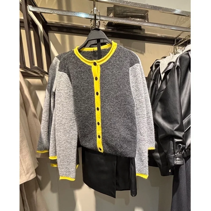 

2026 New Women's Fashion Simple Sweet Fashion Long Sleeve Round Neck Color blocked Knitted Cardigan Coat