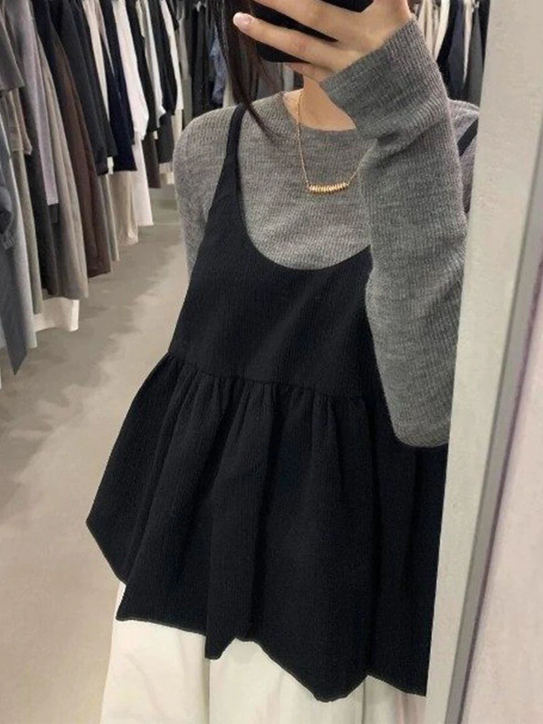 Spring Autumn Korean Style Fashionable round Neck Long Sleeve T-Shirt Top Black Strap Vest Two Piece Set Women's Loose Fit Ou...