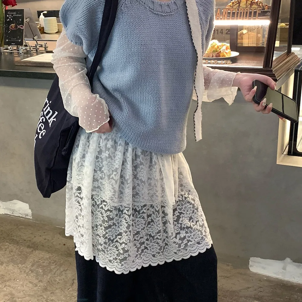 

Новая мини-юбка с вышивкой цветов и кружевом, двухслойная, прозрачная, с длинной кружевной отделкой, короткая юбка с декором из джинсовой ткани