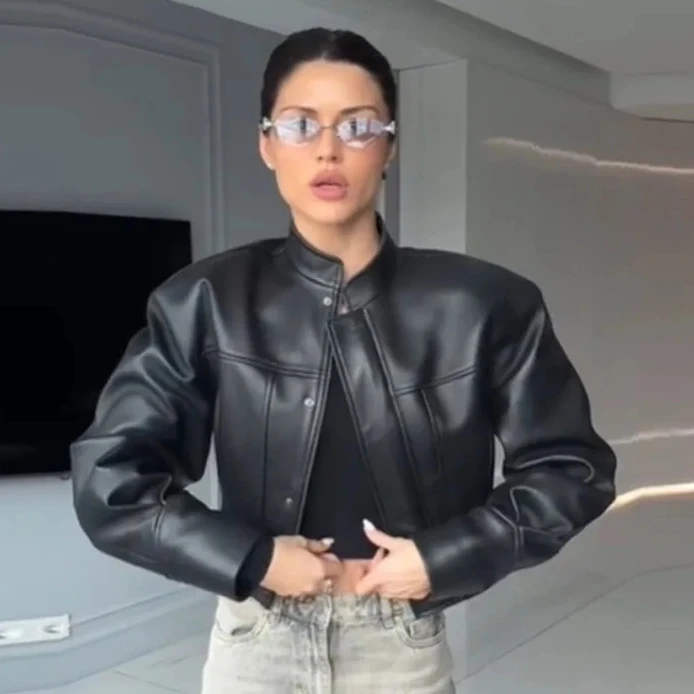 แจ็คเก็ตบอมเบอร์สั้นสไตล์วินเทจสำหรับผู้หญิง แจ็คเก็ตหนังคอตั้ง แจ็คเก็ตมอเตอร์ไซค์ เสื้อโค้ทสำหรับฤดูใบไม้ผลิและฤดูใบไม้ร่วง เสื้อกันลม เสื้อผ้าผู้หญิง