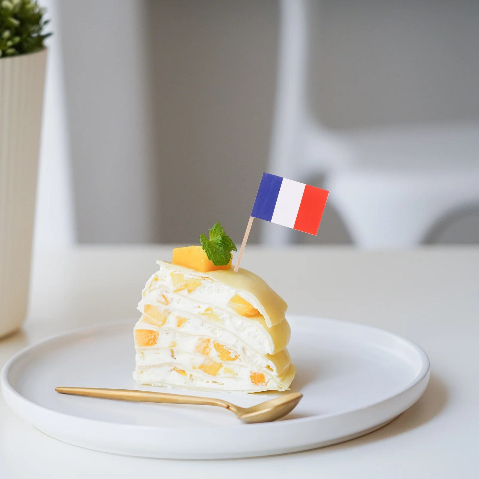 

100Pcs Flag Toothpicks Cake Topper Bright Chic Design Cupcake Toppers Kids Food Picks Party Toothpick Flags Cupcake Picks