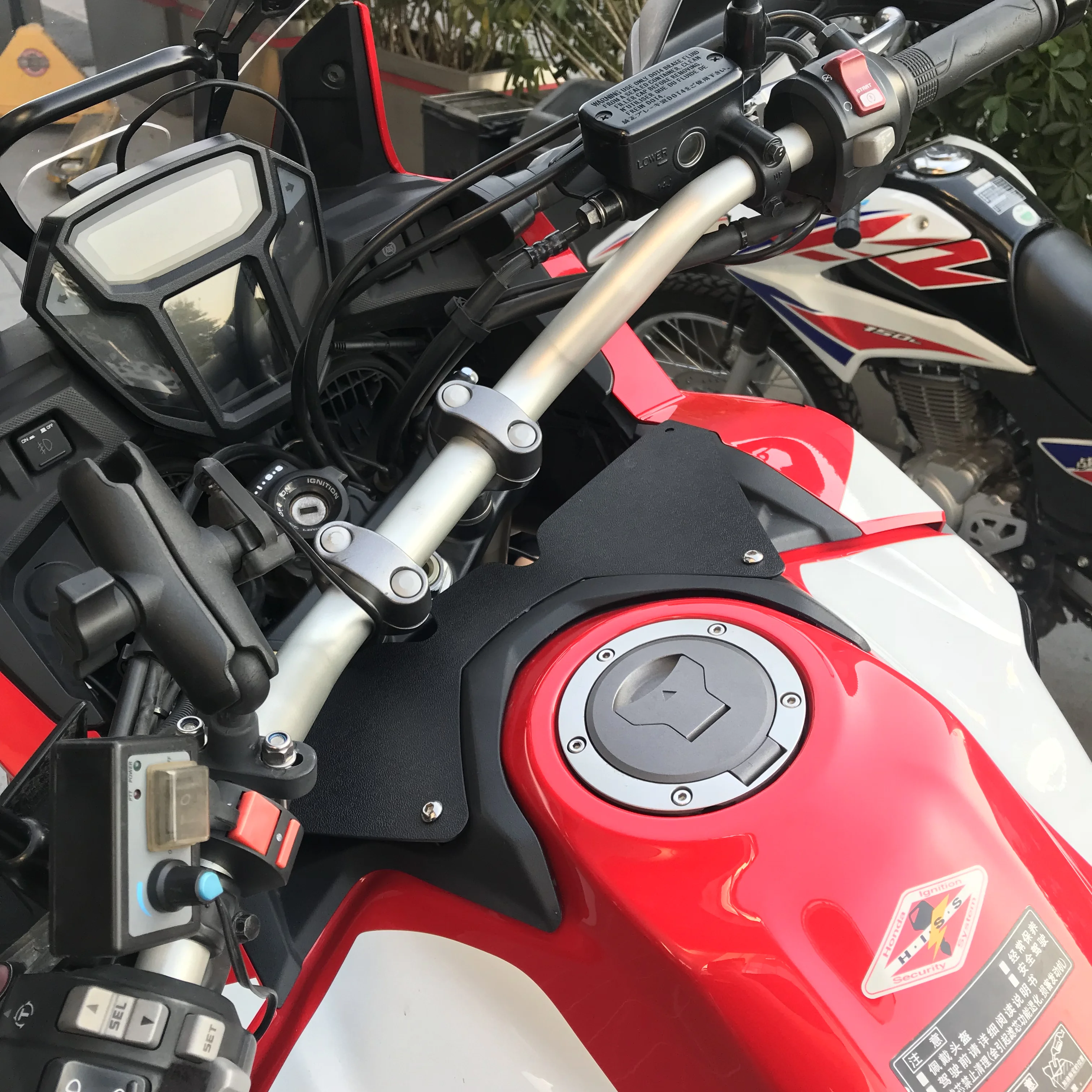 For Honda CRF1000L CRF1000 L CRF Africa Twin 2016 2017 2018 2019 Motorcycle Forkshield Updraft Deflector Front Fuel Tank Cover