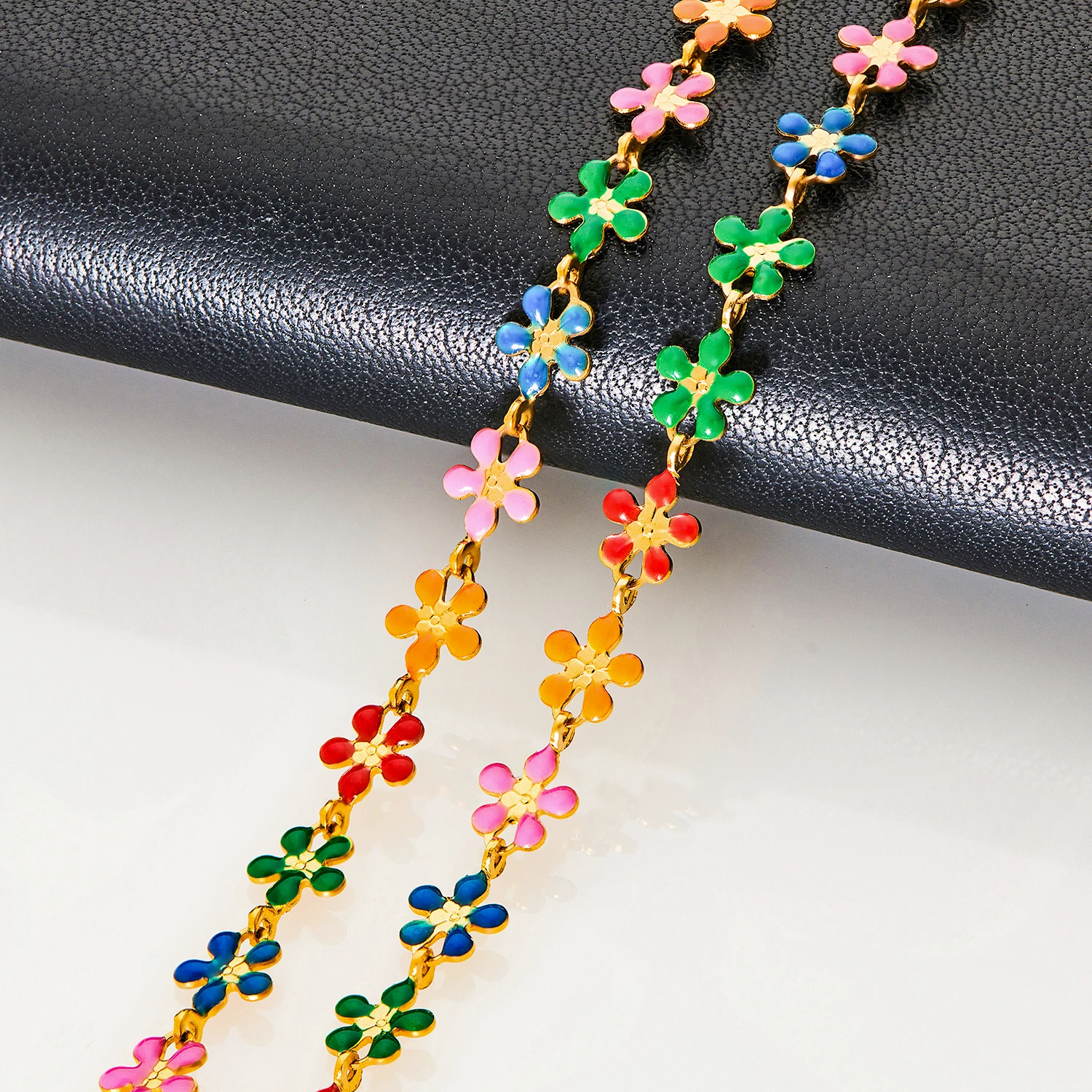 Handgefertigte Süße Kleine Blumenkette für Damen, Schmuck, Emaille-Gänseblümchen-Anhänger, Edelstahl-Halskette – Detail 1