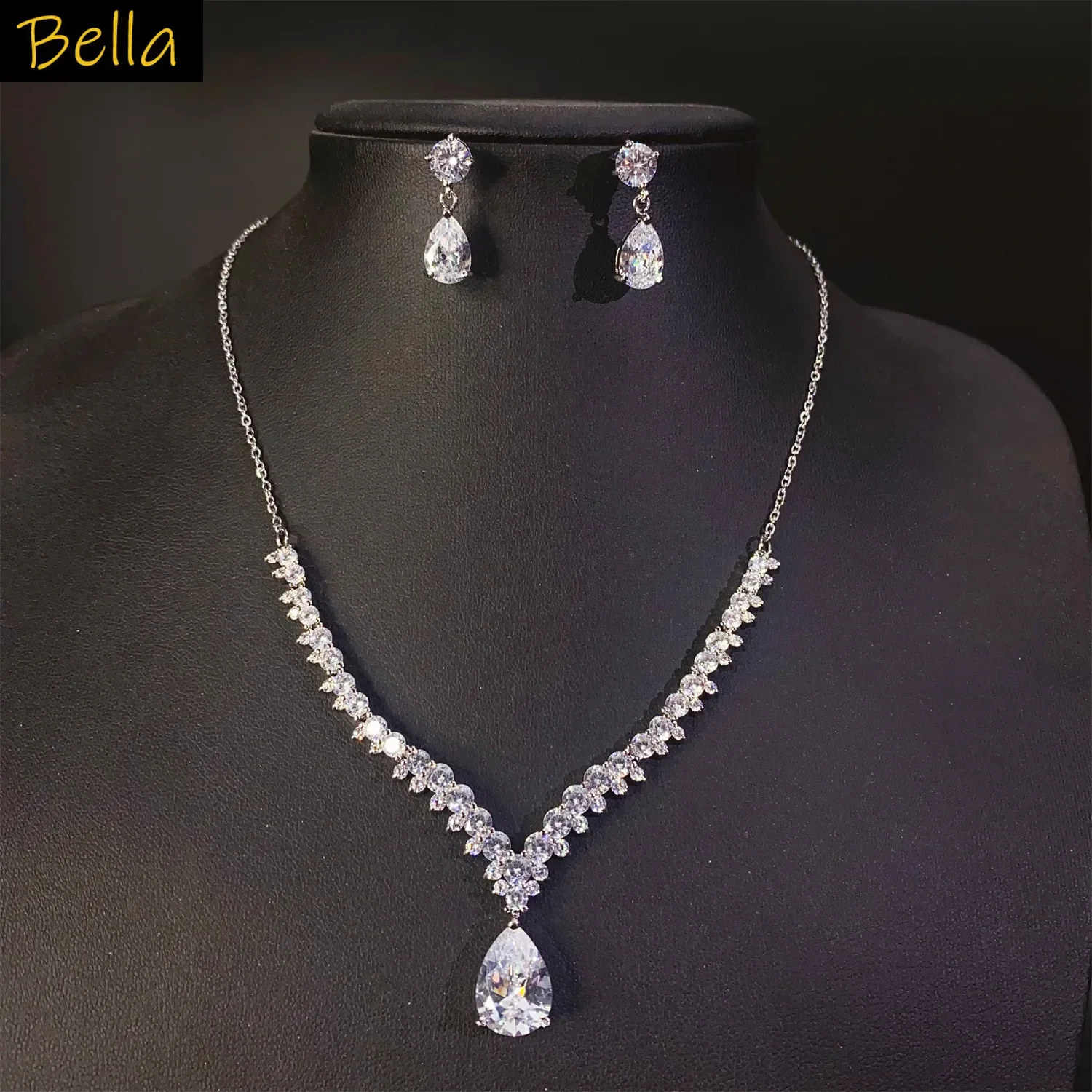 

2pcs Jewelry Sets Necklace Earrings Bride Wedding Dinner Party White Zircon Luxury Jewelry Necklace Water Drop Gift Female