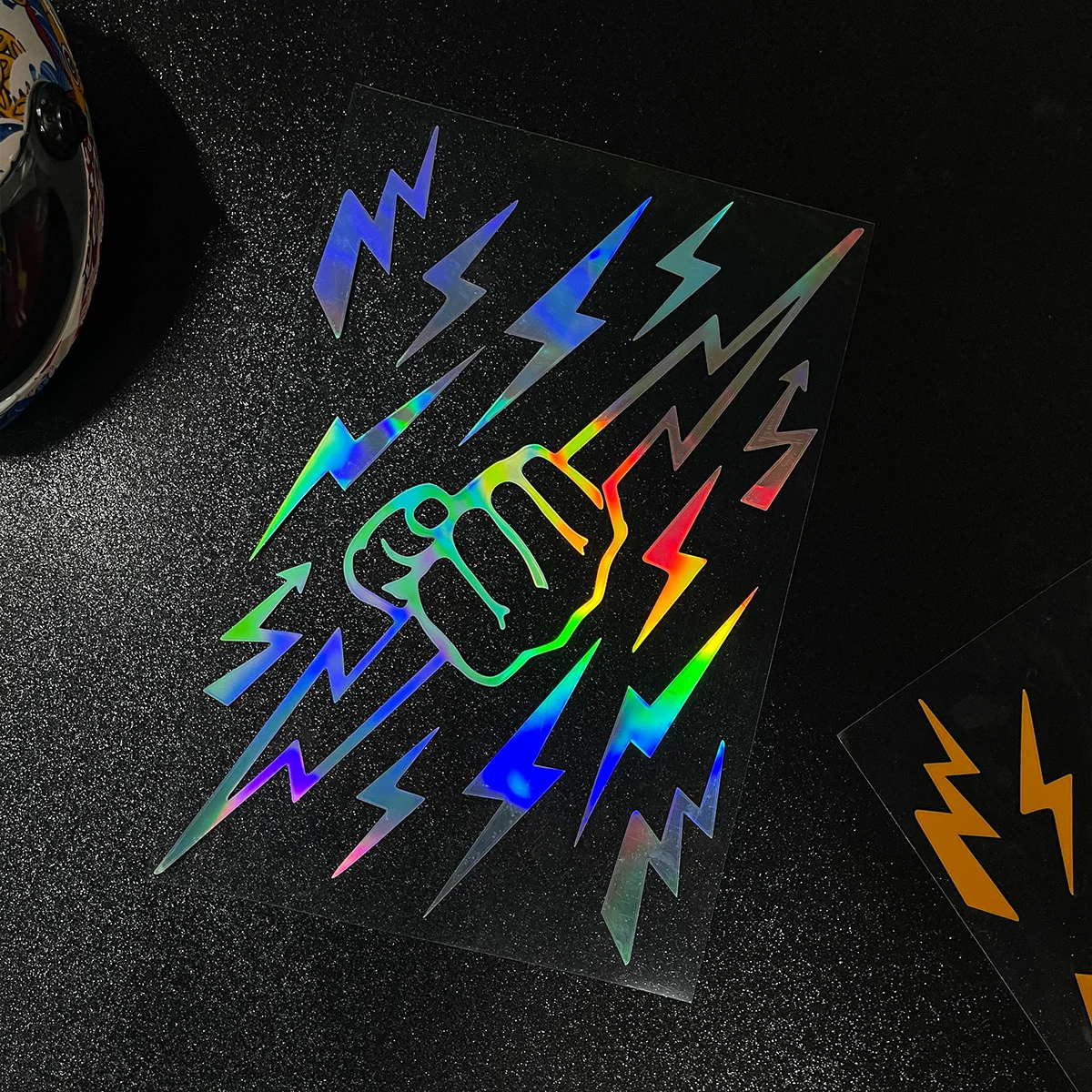 

2D Flat Lightning Motorcycle Sticker, Waterproof Vinyl Decal for Fuel Tank, Front Fender, Rear Window & Helmet Decoration
