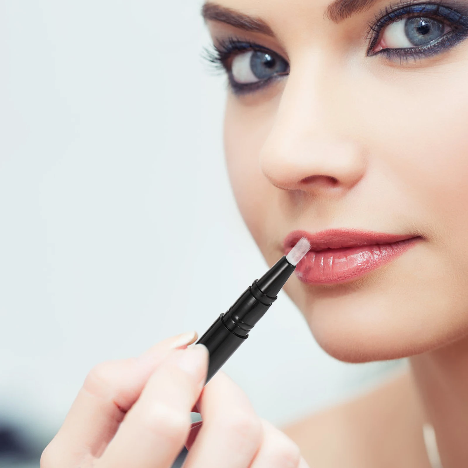 

10 шт., пустая кисть для лака для ногтей, ручка, скручивающий маникюрный инструмент, контейнер для блеска для губ, питание для ногтей, масляный аппликатор, портативный