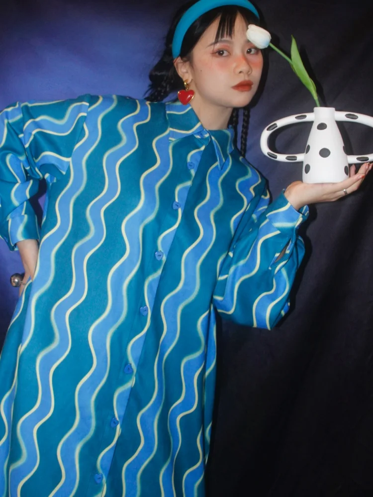 

Эффект похудения: Свободная женская рубашка с волнообразным полосатым узором, повседневная, осенняя коллекция для полных женщин