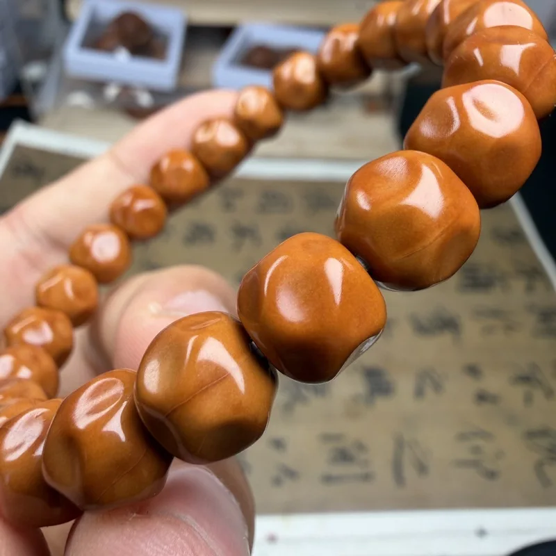 Handmade monkey head walnut cheese bracelet, unisex B-grade not easily noticeable 11mm