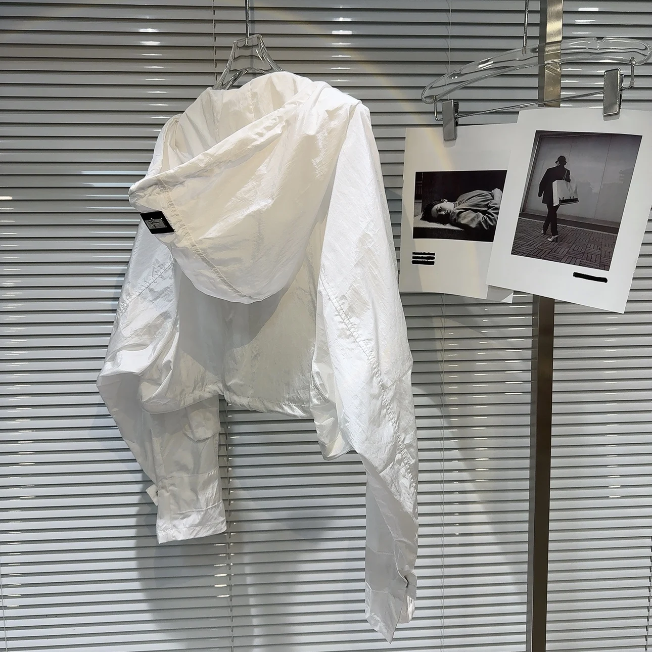 2025 Summer New Trendy Sun Protection Hooded Jacket with Cargo Pockets Slim Fit Short Coat