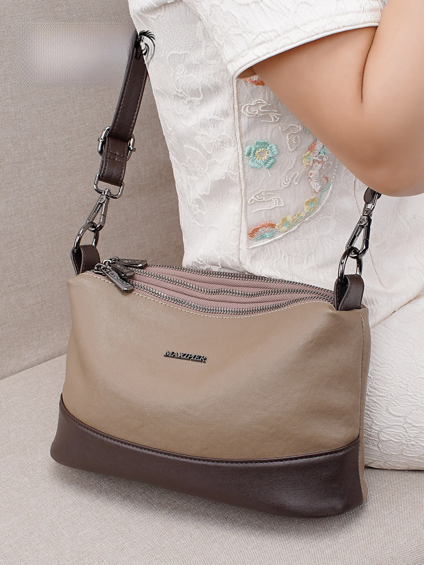 

Faionable Large Capaci Leather Women's Crossbody Bag Soft oulder Bag Multi-Layer 2025 New Sle Lightweight Handbag