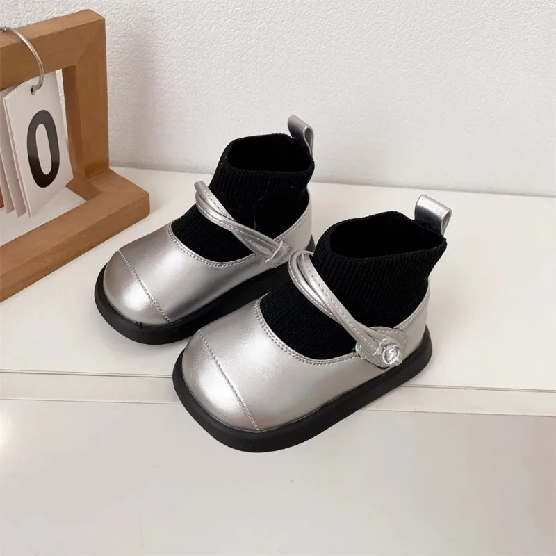 Novos sapatos da criança do bebê no outono/inverno 2024 versão coreana da menina princesa botas 0-3 anos de idade menina bebê botas únicas