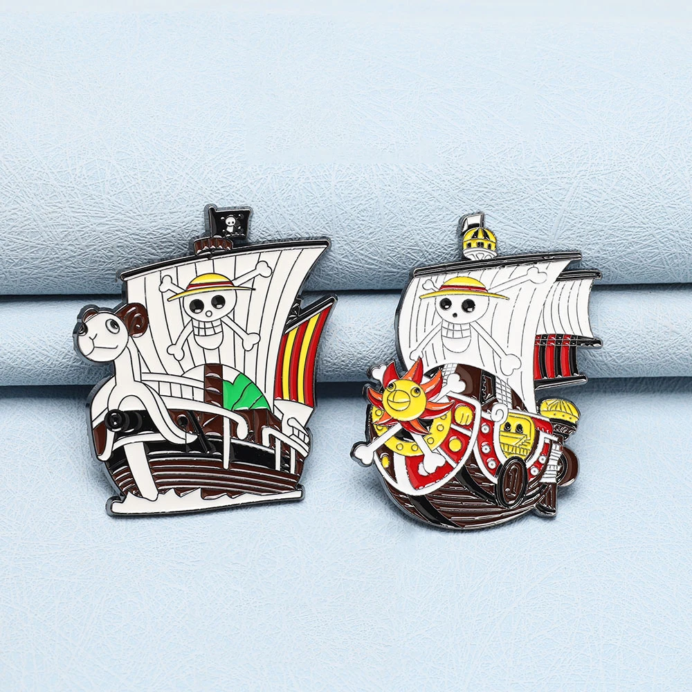 2Pcs/set One Piece Anime Peripherals Straw Hat Pirates Ship Brooches Cosplay Badge Backpack Clothing Accessories Jewelry Gifts