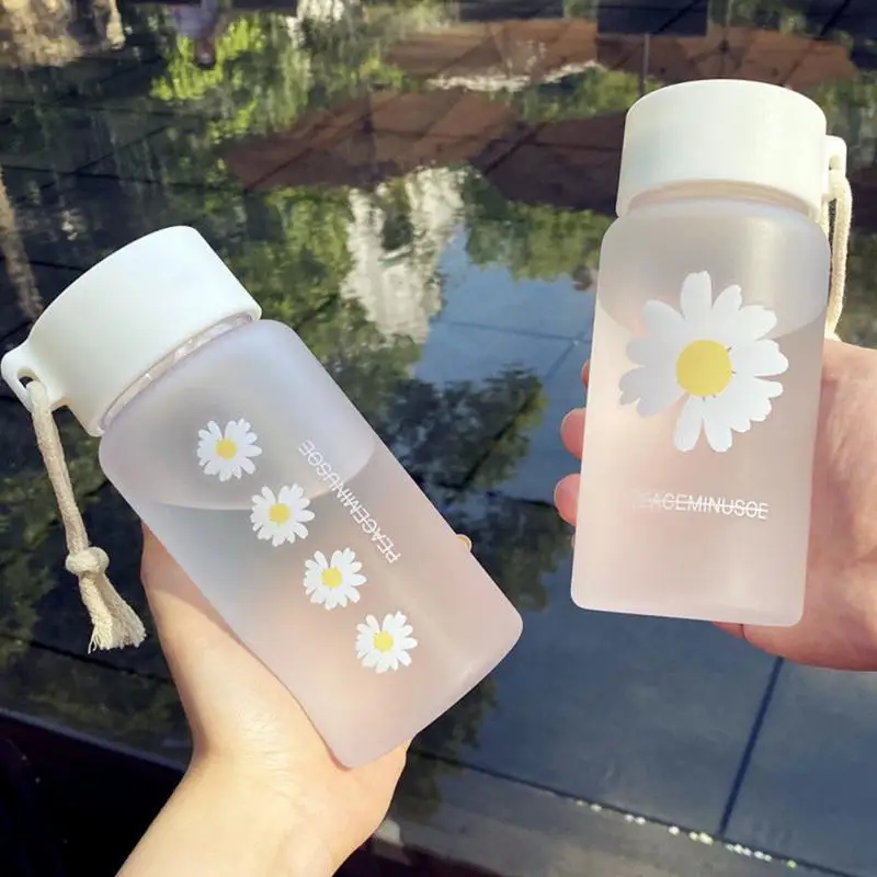 500ml Small Daisy Transparent Plastic Water Bottles BPA Free Creative Frosted Water Bottle With Portable Rope Travel Tea Cup