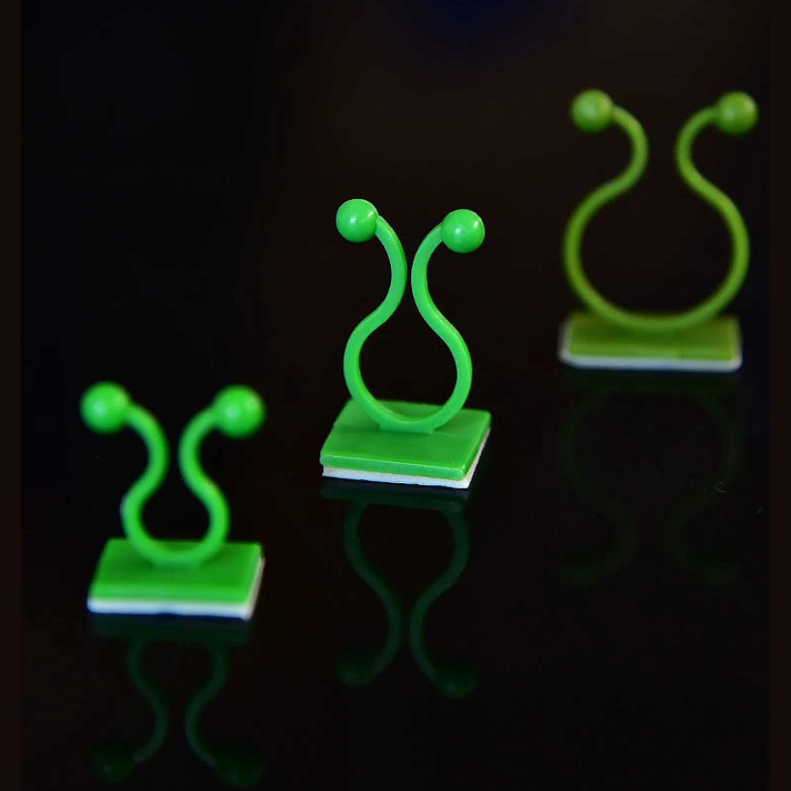 

10Pcs Invisible Wall Vines Fixing Clips Plant Vine Traction Plant Fixer Plant Clips for Climbing Plants