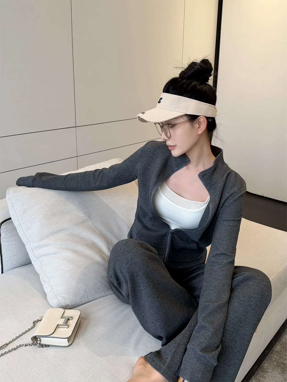 

PAPERLLL High-End Casual mat Sle Sweatirt Wide Leg Pants Skirt Spring Sportswear Set for Women Faionable Tee-P...