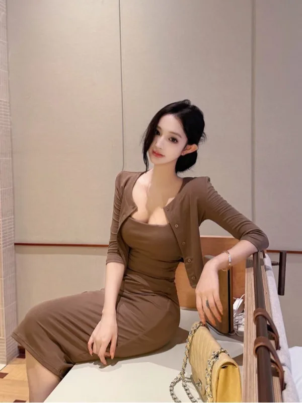 Caramel Short Open Cardigan Women's Set with Chest Pad Halter Vest Bodycon Skirt Breathable Midweight Polyester Blend