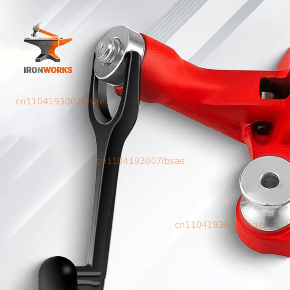 Professional Pipe Holder Alloy Steel Antirust Pipe Wrench with Foot Chain High Hardness Pipe Tongs Maintenance Worker Hand Tool