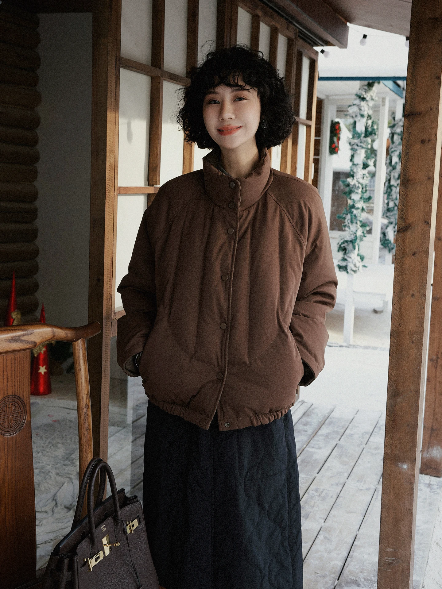 

Женская зимняя куртка TT Double-Sided Tone Thi Down Jaet, укороченная, теплая, из гусиного пуха, прямого кроя, маленького размера