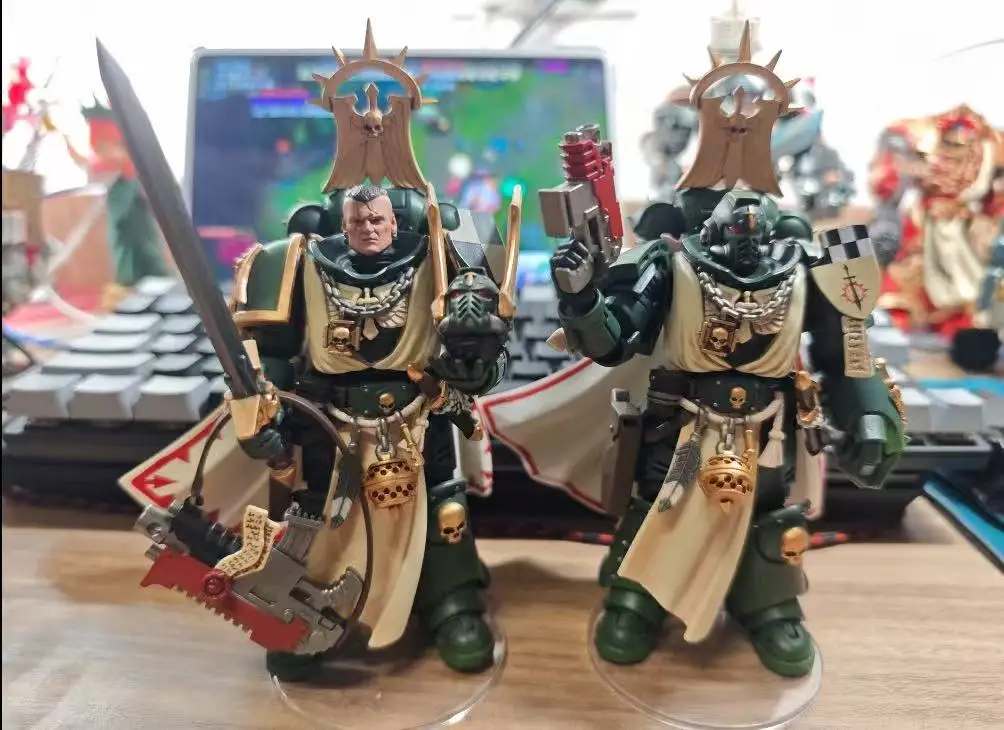 JOYTOY Warhammer 40K Dark Angels Master con Power Fist Master Lazarus 1/18 Figuras de Acción Juguetes Modelos Regalos Colección
