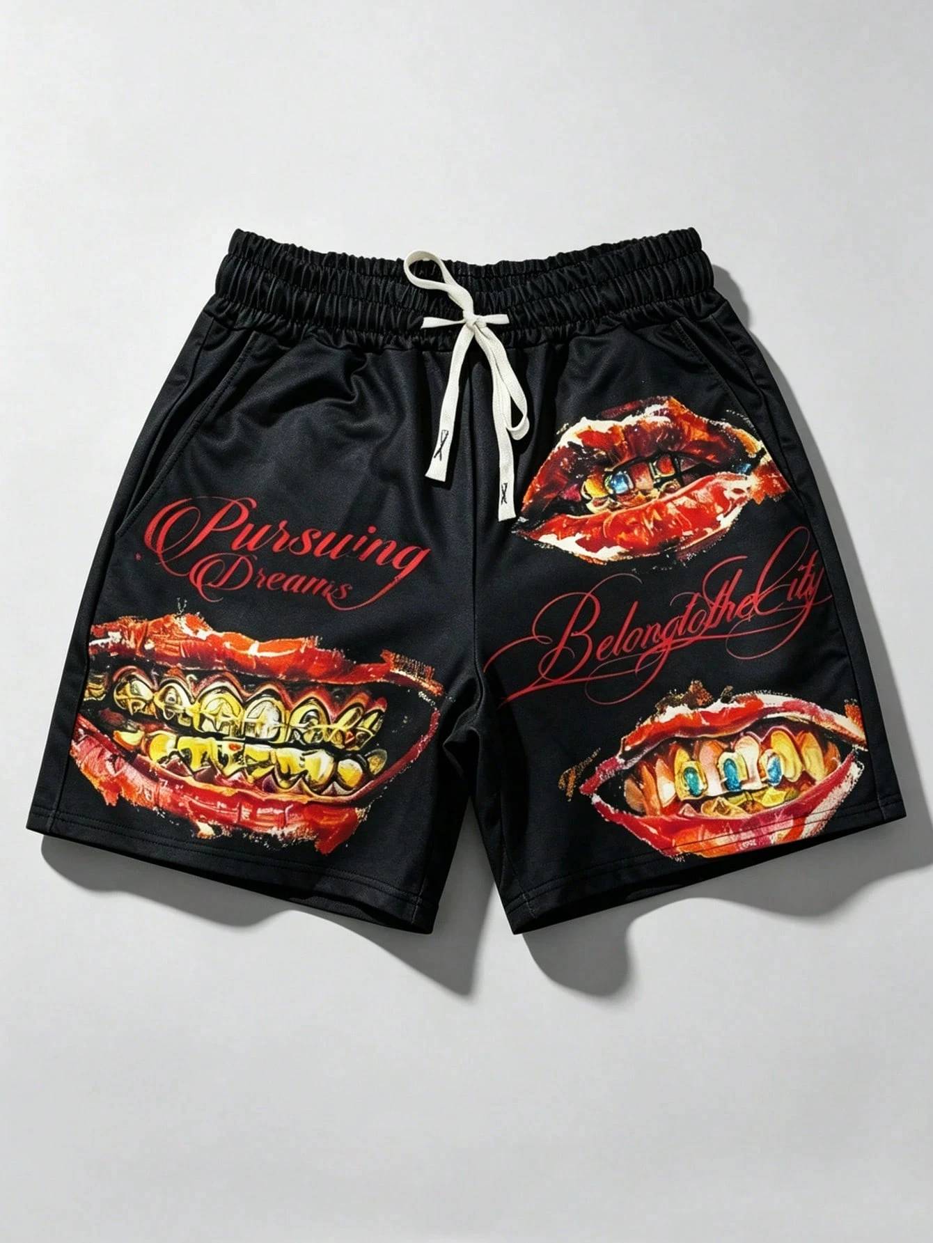 

Men's Black Streetwear Shorts with Gold Grillz & Red Lips Print, "Pursuing Dreams" Slogan, Breathable Casual Bottoms 2026