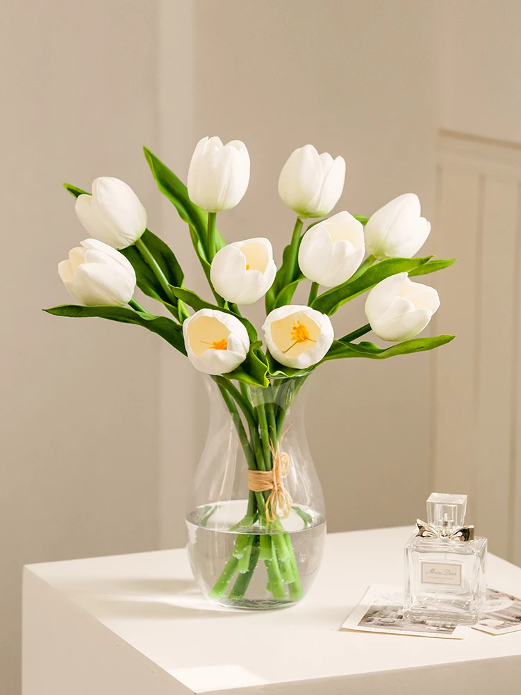 Tulip Artificial Flower Decoration Living Room Table Decorations Hand-Feel Pu Bouquet Photo Flower Prop Decorations Fake Flower