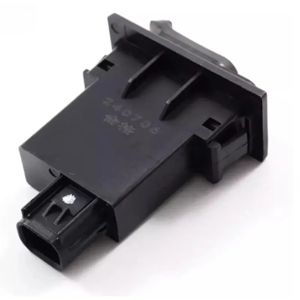 For Wuyang for Honda Forza NSS350 PCX160 LEAD125 38940-K1Z-CA1-M1 Mobile USB Charger Motorcycle Parts view 3