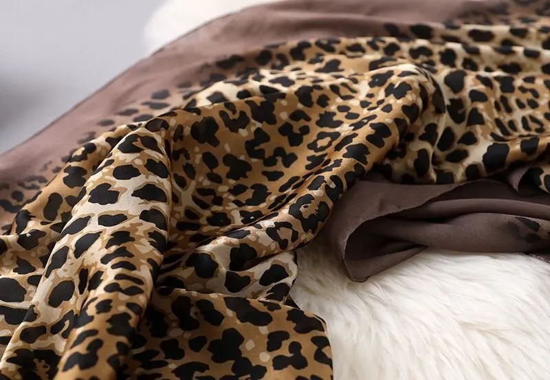 Alla moda Della Stampa Del Leopardo Scialle di Cotone Wrap Donna Musulmano Hijab Morbido Pashmina Sciarpa Sottile Femme Fascia Foulard 2025 Stole