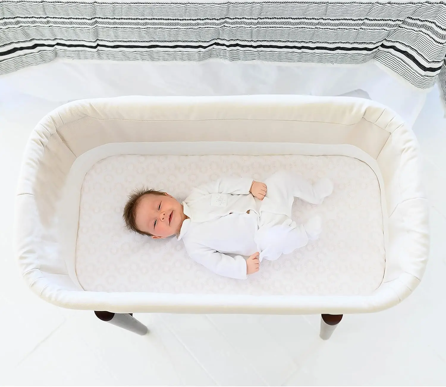Sova Portable Baby Bassinet, Mid-Century Design with Extra Deep Walls for Newborns and Babies Safety