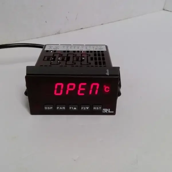 

Red Powered Paxt0010 Temperature Meter with Annalog Re-transmit Card Brand New Original Brand New Original