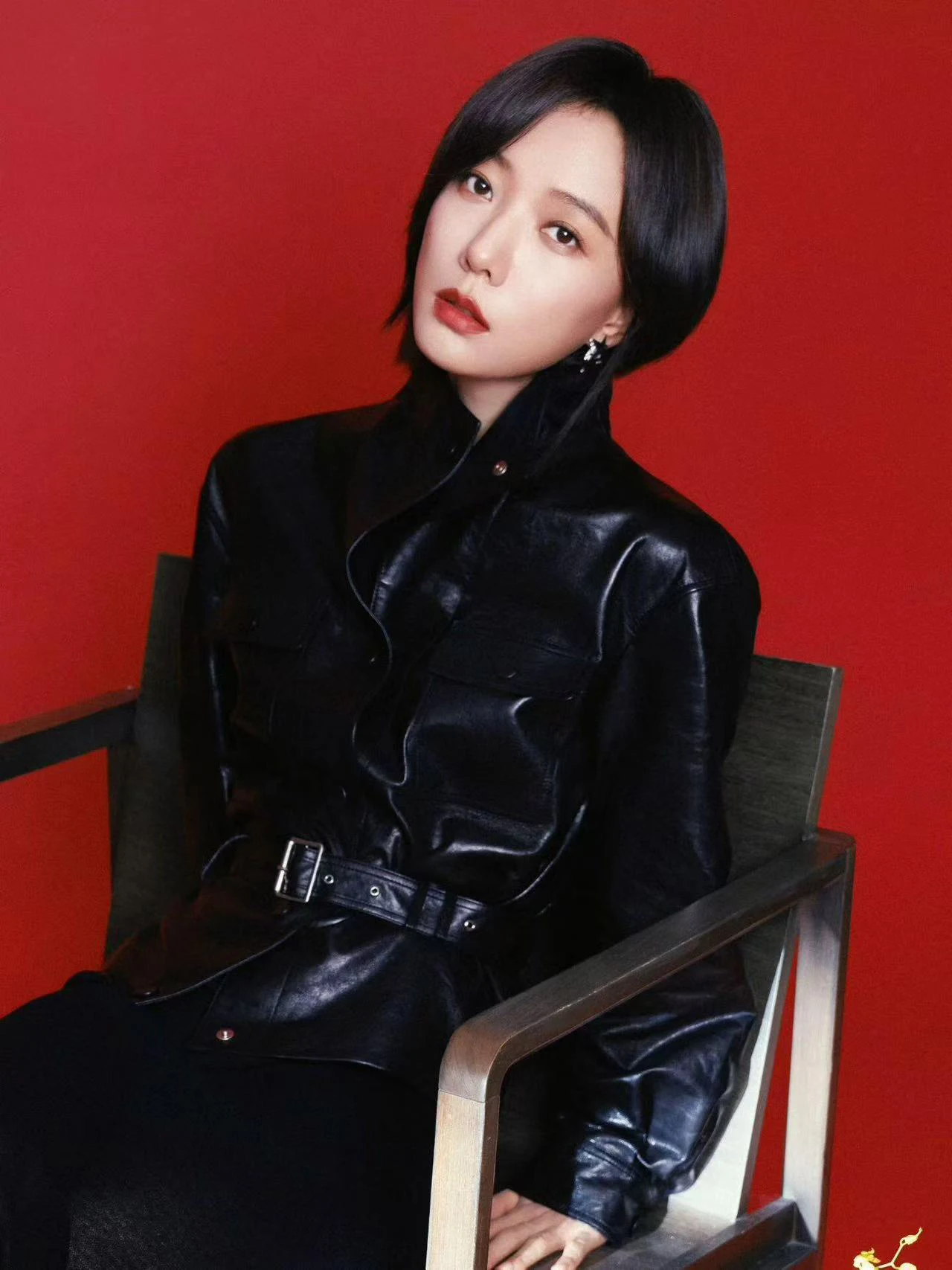 

Wang Luo Dan Genuine Leather Jaet Women's Spring 2026 Waist-Cinching Slim Fit eepskin ort Outerwear Stand Collar