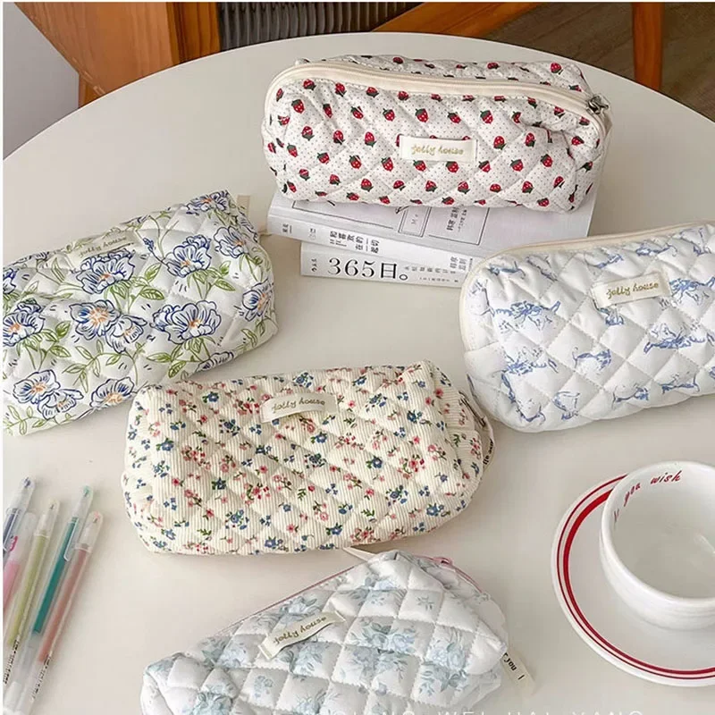 

1pcs Women Cute Brush Storage Makeke Up Case Girl Lipstick Cosmetic Bag Pencil Case Simplicity Korean Chic Floral Pencil Pouch