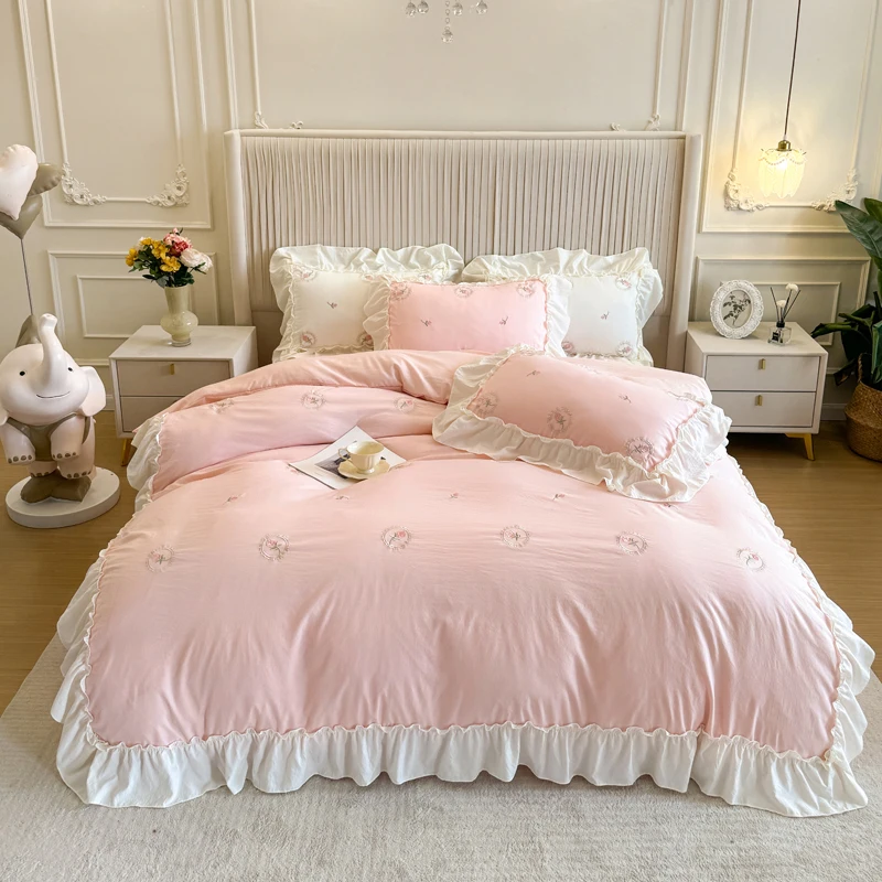 4PCS Elegant Rose Embroidery Girl Bedding Set Lace Duvet Cover Set(1*Duvet Cover + 1*Bed Sheet Or Fitted Sheet + 2*Pillowcase)