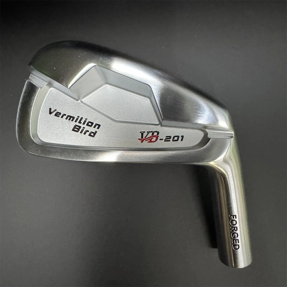 2025 New VB201 Golf Club Golf Supplies 4 5 6 7 8 9 P Iron Set Head High Quality Golf Accessories Hybrid Wedge Head Putter